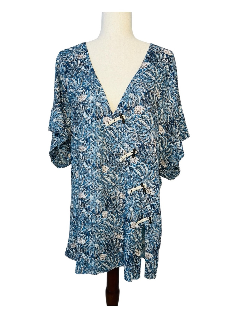 Vix Paula Hermanny Blue Palm Print Swimsuit Coverup Size Large